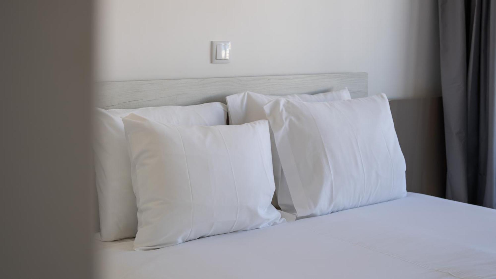 Serene Blue 1 Bdr Flat With Balcony By Lovelystay ปอร์ติเมา ภายนอก รูปภาพ
